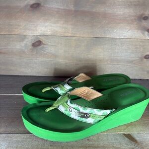coach jaden womens size 9.5 shoes green slip on wedge flip flop comfort sandals